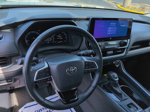 Certified 2024 Toyota Grand Highlander Limited image 14