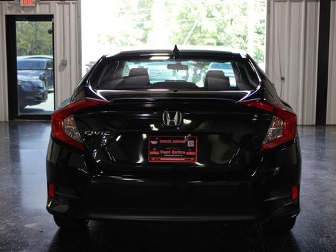 Used 2017 Honda Civic EX-T image 4