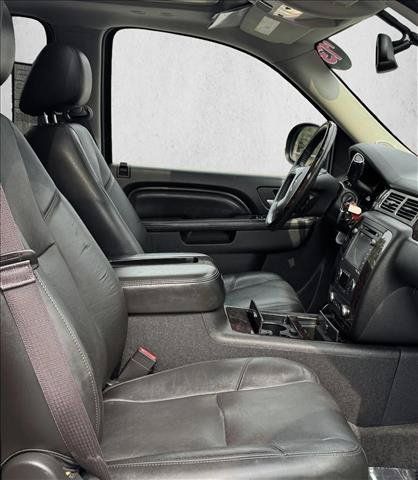 Used 2013 GMC Yukon Denali AWD/4WD image 19