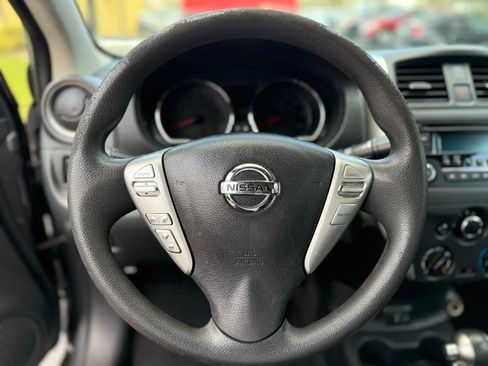 Used 2018 Nissan Versa SV FWD image 16