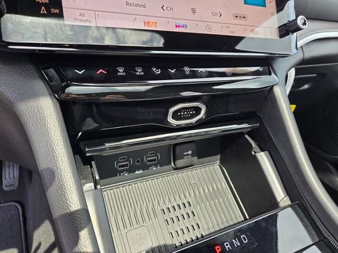 New 2026 Jeep Grand Cherokee Limited w/ Luxury Tech Group II image 25