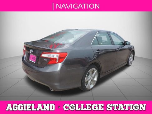 Used 2013 Toyota Camry SE FWD image 4