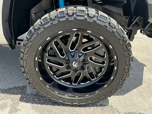 Used 2022 RAM 2500 Laramie w/ Night Edition AWD/4WD image 14