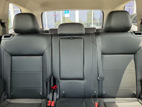 Used 2023 Volkswagen Atlas SE FWD image 15