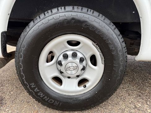 Used 2019 Chevrolet Express 2500 w/ Driver Convenience Package image 42