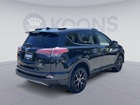Used 2017 Toyota RAV4 SE AWD/4WD image 7