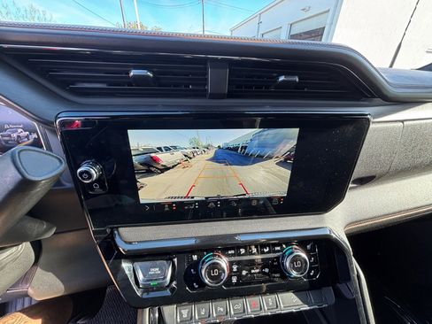 Used 2024 GMC Sierra 2500 AT4 w/ AT4 Premium Plus Package image 9