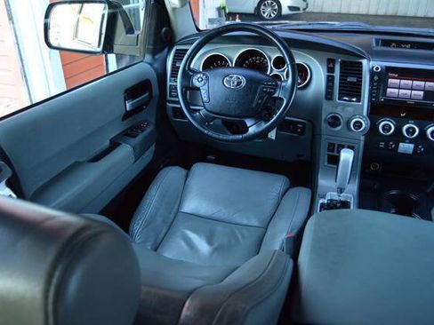 Used 2010 Toyota Sequoia Limited image 57
