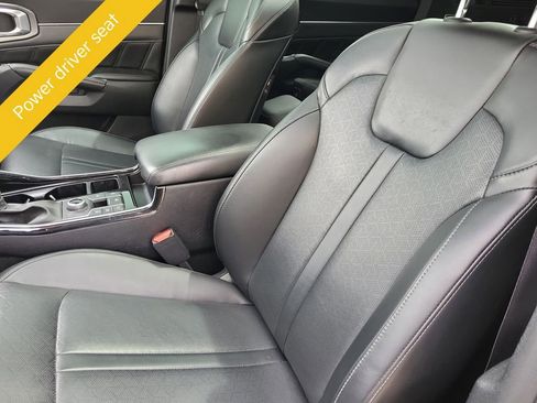 Certified 2022 Kia Sorento SX AWD/4WD image 11