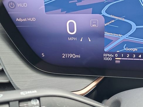 Certified 2025 Buick Envision Sport Touring image 10