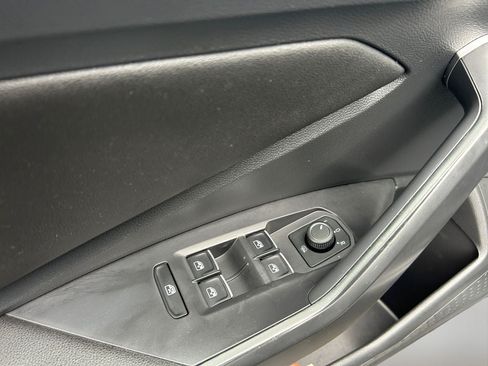 Used 2022 Volkswagen Jetta SE FWD image 21