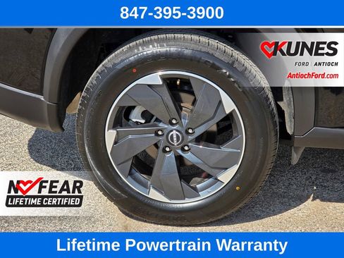 Used 2025 Nissan Rogue SV image 10