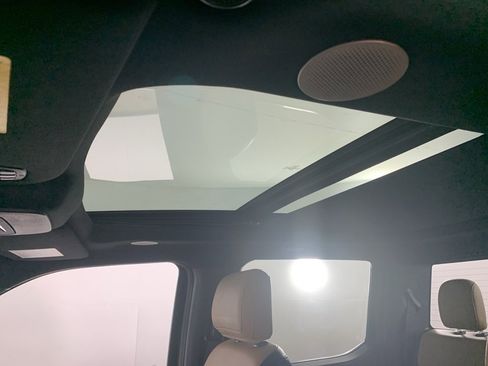 Used 2022 Ford F150 Lariat w/ Equipment Group 502A High image 16