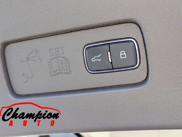 Used 2020 Lincoln Aviator Reserve w/ Equipment Group 202A AWD/4WD image 16