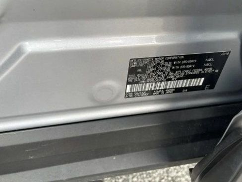 Used 2019 Toyota RAV4 Limited w/ Advanced Technology Package AWD/4WD image 14