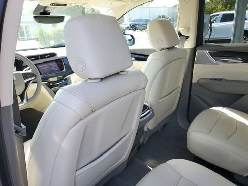 Used 2024 Cadillac XT6 Premium Luxury w/ Technology Package AWD/4WD image 14
