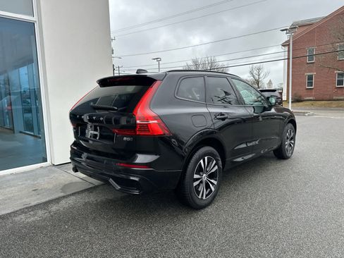 Used 2024 Volvo XC60 B5 Core w/ Climate Package image 8