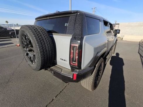 Used 2025 GMC Hummer EV 2X AWD/4WD image 8