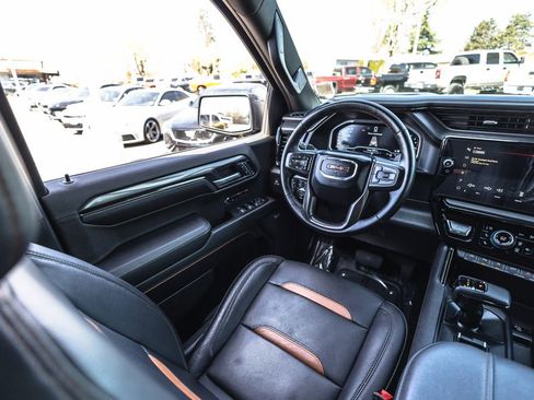 Used 2024 GMC Sierra 1500 AT4 w/ Technology Package AWD/4WD image 28