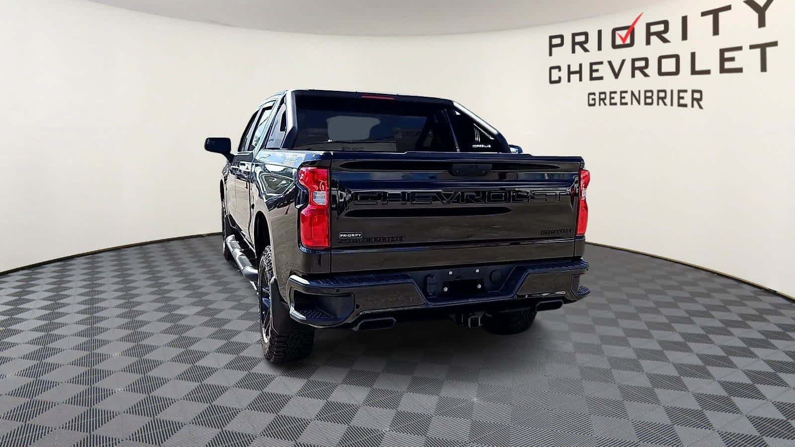 Used 2021 Chevrolet Silverado 1500 Custom Trail Boss w/ Midnight Edition AWD/4WD image 7