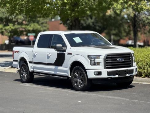 Used 2016 Ford F150 XLT w/ Equipment Group 302A Luxury AWD/4WD image 3