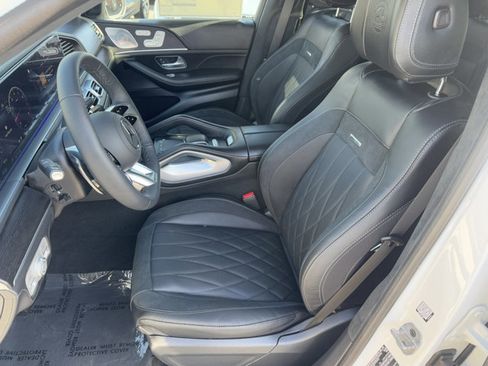 New 2025 Mercedes-Benz GLS 63 AMG 4MATIC image 2