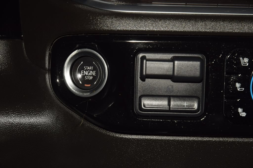 Used 2022 Chevrolet Silverado 1500 LTZ AWD/4WD image 37