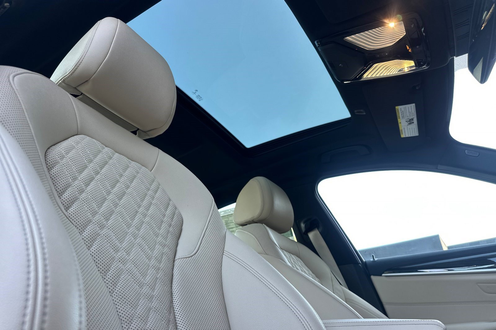 Certified 2023 BMW 540i w/ Premium Package RWD image 20