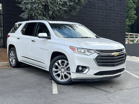 Used 2021 Chevrolet Traverse Premier w/ LPO, Cargo Package image 6