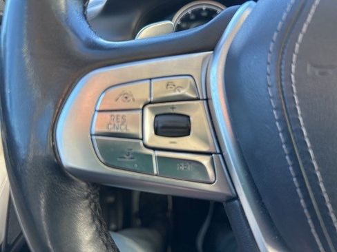 Used 2017 BMW 740e xDrive image 21