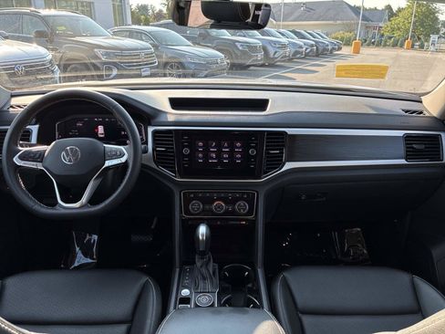 Certified 2023 Volkswagen Atlas SE AWD/4WD image 19