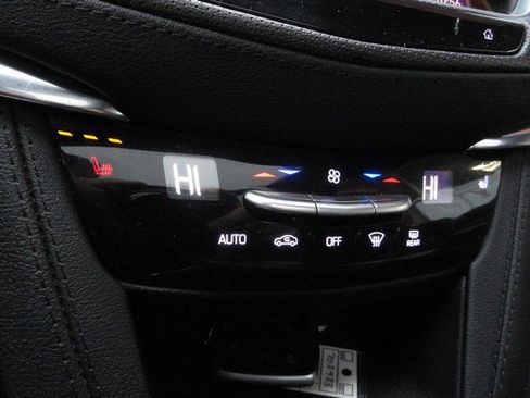 Used 2024 Cadillac XT6 Luxury image 20