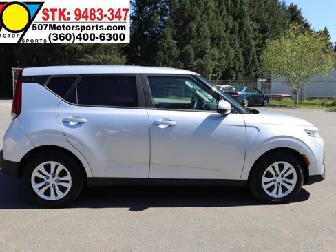 Used 2021 Kia Soul LX FWD image 8