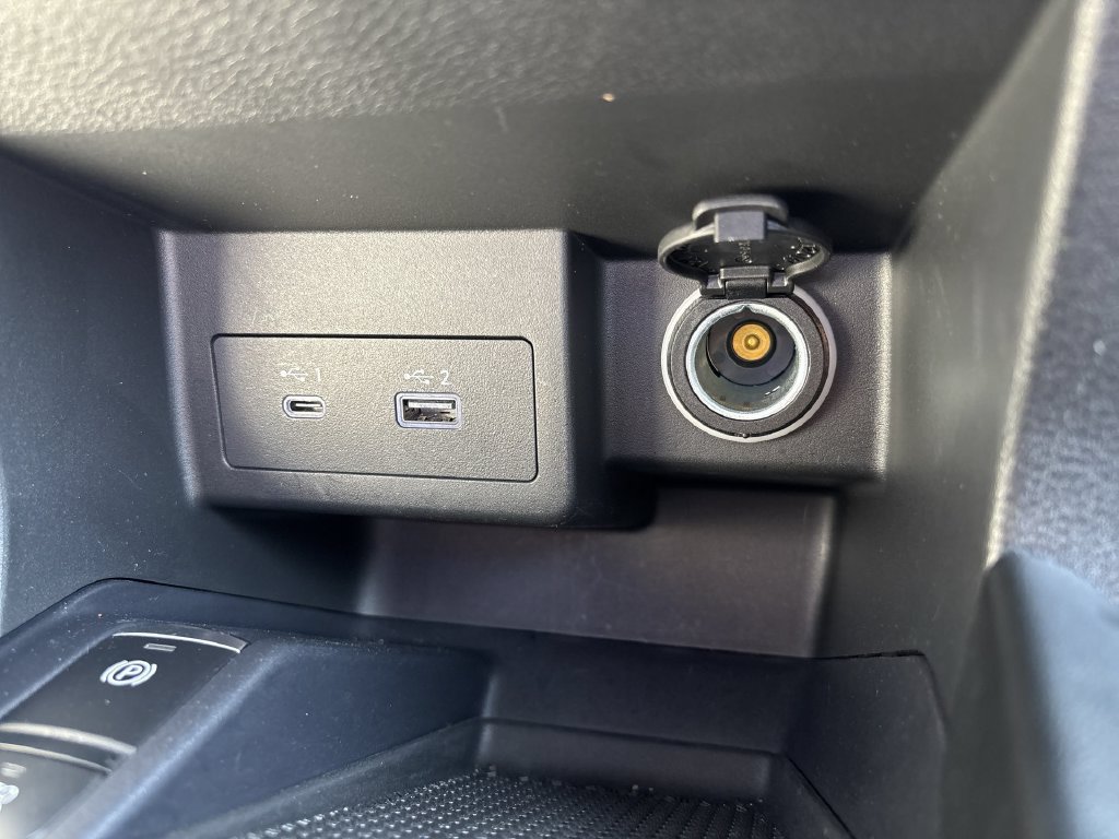 Certified 2024 Nissan Kicks SR w/ Exterior Package FWD image 25