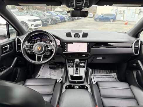 Used 2023 Porsche Cayenne Platinum Edition AWD/4WD image 21