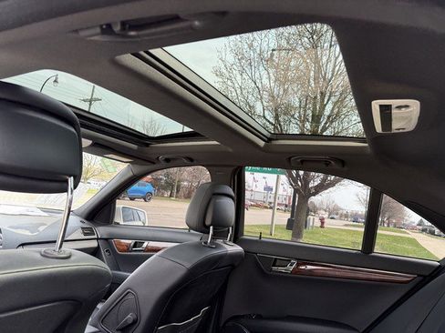 Used 2011 Mercedes-Benz C 300 SPORT 4MATIC image 12