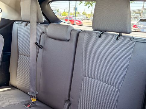 Used 2023 Toyota Highlander L FWD image 18
