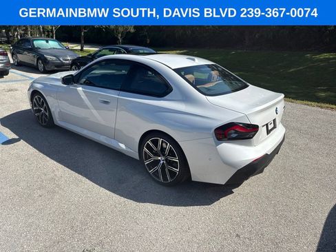 Used 2023 BMW 230i Coupe w/ Convenience Package RWD image 3