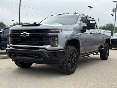 Used 2025 Chevrolet Silverado 2500 Custom w/ Custom Blackout Package AWD/4WD image 25