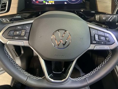 New 2026 Volkswagen Atlas SE FWD image 14