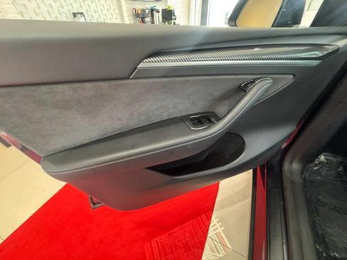 Used 2024 Tesla Model Y Long Range AWD/4WD image 12