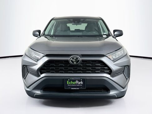 Used 2022 Toyota RAV4 LE w/ Carpet Mat Package (TMS) AWD/4WD image 2