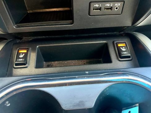 Used 2019 Nissan Titan SV w/ SV Convenience Package RWD image 22