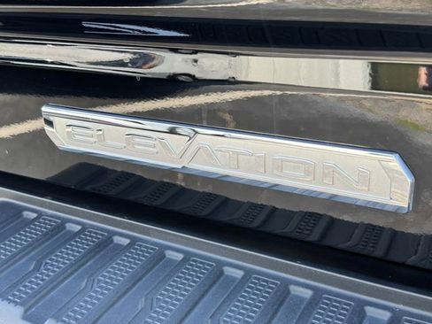 Used 2022 GMC Sierra 1500 Elevation image 8