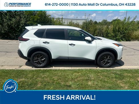 Used 2021 Nissan Rogue S FWD image 3