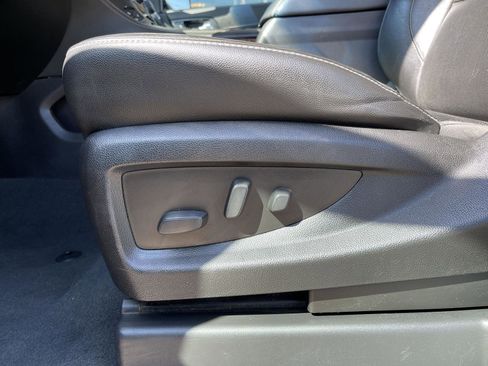 Used 2020 Chevrolet Tahoe Premier AWD/4WD image 16