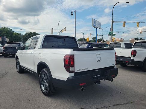 Used 2023 Honda Ridgeline RTL-E image 3