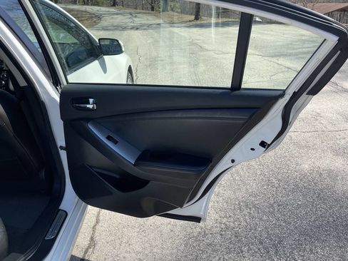 Used 2011 Nissan Altima 3.5 SR w/ 3.5SR Premium Pkg image 20