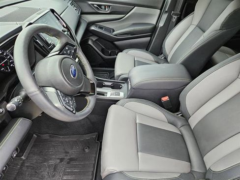 Used 2024 Subaru Ascent Onyx Edition image 10