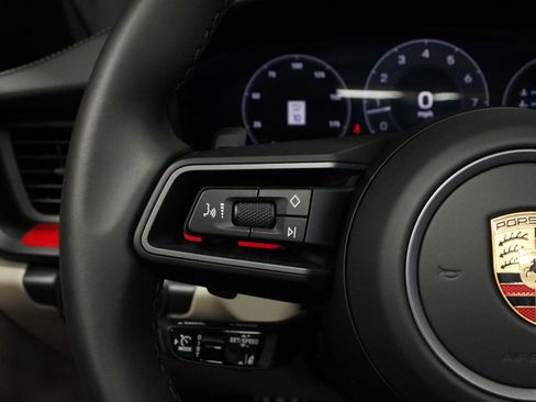 Certified 2025 Porsche 911 Carrera RWD image 21